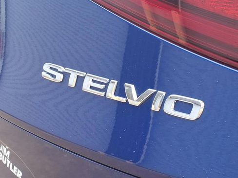 Used 2023 Alfa Romeo Stelvio Sprint image 30