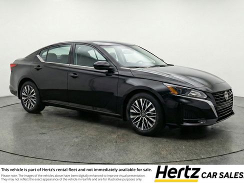 Used 2025 Nissan Altima 2.5 SV FWD image 1
