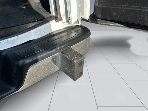 Used 2022 Chevrolet Express 2500 w/ Driver Convenience Package image 14