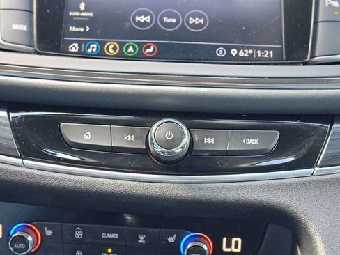 Used 2021 Buick Enclave Essence w/ Sound and Sites Package image 24