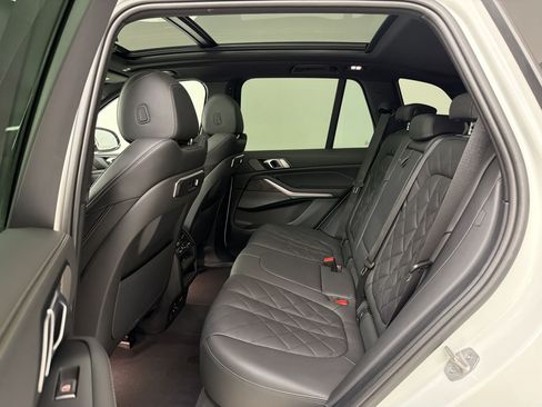 Used 2024 BMW X5 xDrive40i w/ Premium Package AWD/4WD image 23