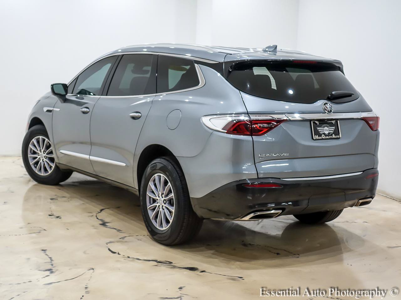 Used 2024 Buick Enclave Premium AWD/4WD image 10