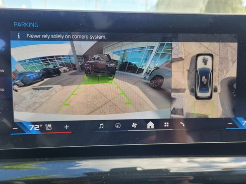 Used 2025 BMW i5 M60 w/ Premium Package image 23