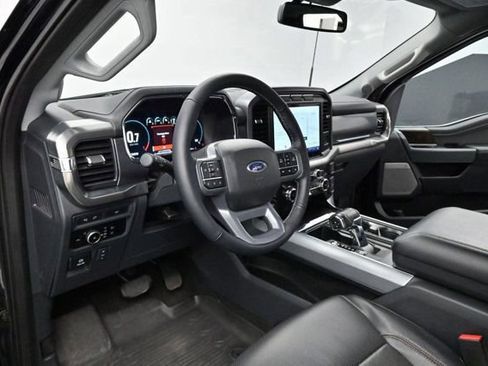 Used 2023 Ford F150 Lariat AWD/4WD image 4