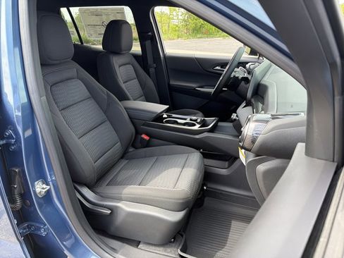 New 2026 Chevrolet Equinox LT w/ Safety and Technology Package FWD image 31