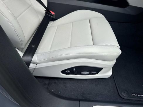 New 2025 Porsche Macan 4S Electric image 16