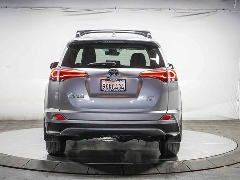 Used 2018 Toyota RAV4 Limited w/ All Weather Liner Package image 10