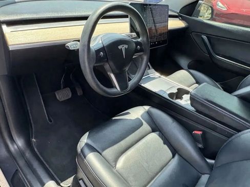 Used 2021 Tesla Model Y Long Range image 5