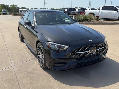 Used 2023 Mercedes-Benz C 300 Sedan image 3