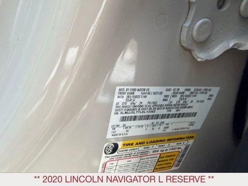 Used 2020 Lincoln Navigator L Reserve w/ Luxury Package image 33