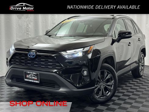 Used 2023 Toyota RAV4 XLE Premium image 1