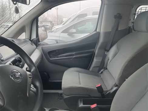 Used 2021 Nissan NV200 S w/ Sliding Door Glass Package image 3