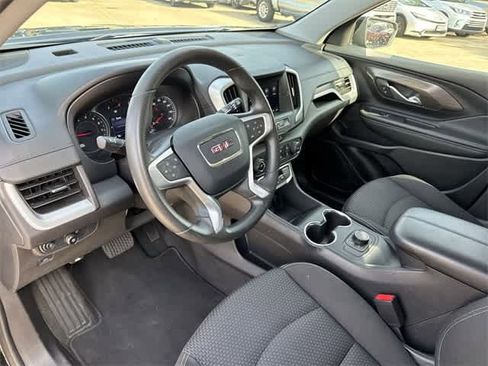 Used 2024 GMC Terrain SLE image 10