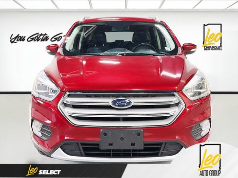 Used 2019 Ford Escape Titanium image 2