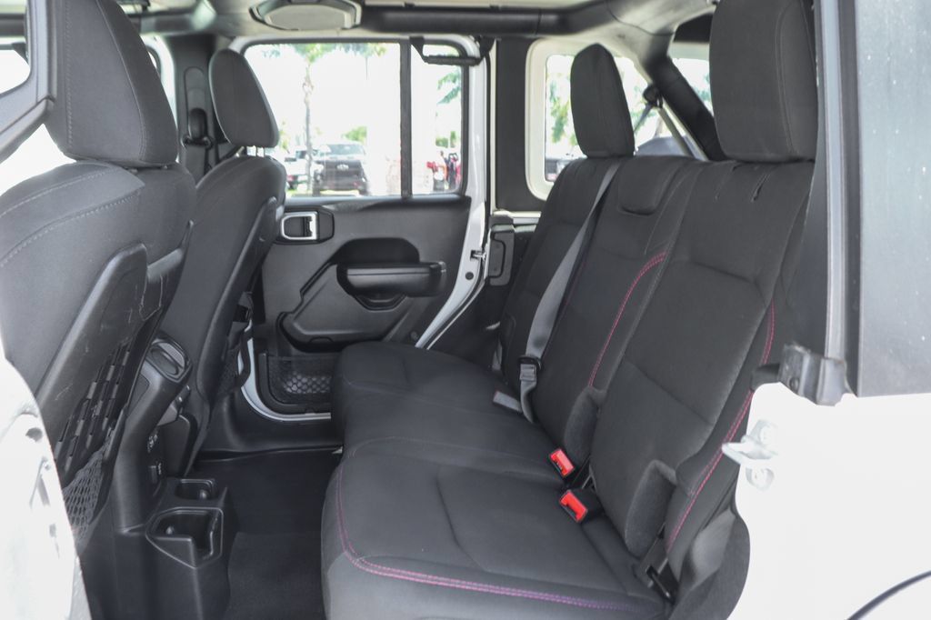 Used 2021 Jeep Wrangler Unlimited Rubicon AWD/4WD image 34