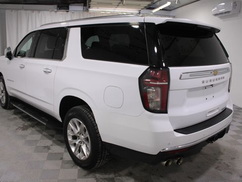 Used 2023 Chevrolet Suburban Premier image 32