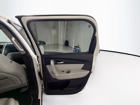 Used 2012 GMC Acadia SLT FWD image 30
