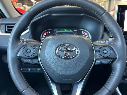 Certified 2025 Toyota RAV4 XLE w/ Convenience Package AWD/4WD image 23