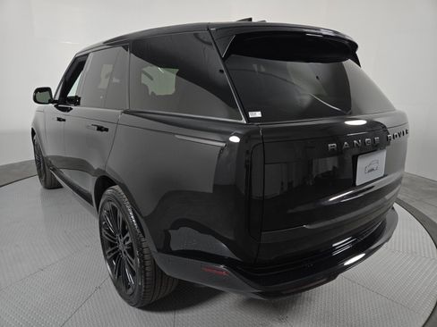 New 2026 Land Rover Range Rover SE image 17