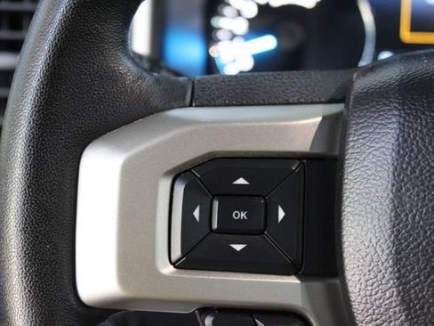 Used 2020 Ford F150 Lariat w/ Equipment Group 502A Luxury AWD/4WD image 15