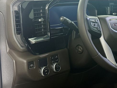 Used 2023 GMC Sierra 1500 SLT RWD image 16