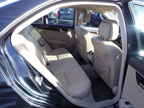 Used 2013 Mercedes-Benz C 300 4MATIC Sedan w/ Premium 1 Pkg image 10