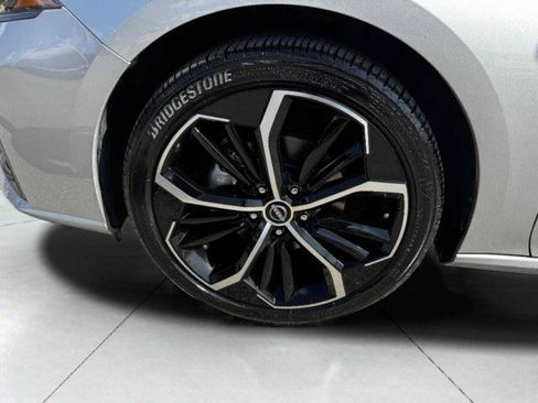 Used 2024 Nissan Altima 2.5 SR FWD image 54