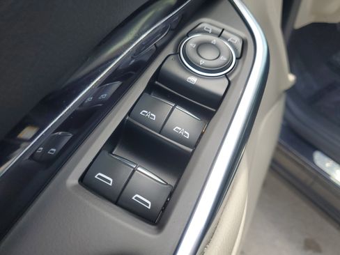 Used 2023 Cadillac XT4 Luxury FWD image 23
