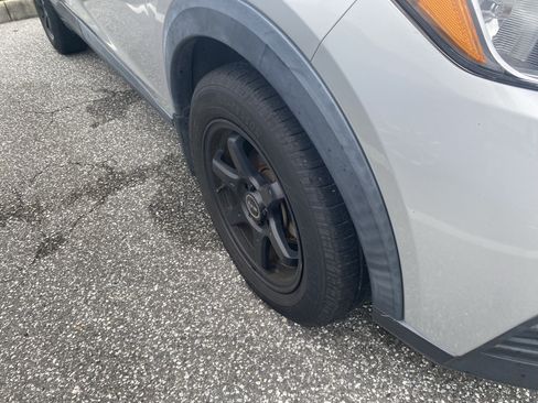 Used 2019 Nissan Kicks S FWD image 17
