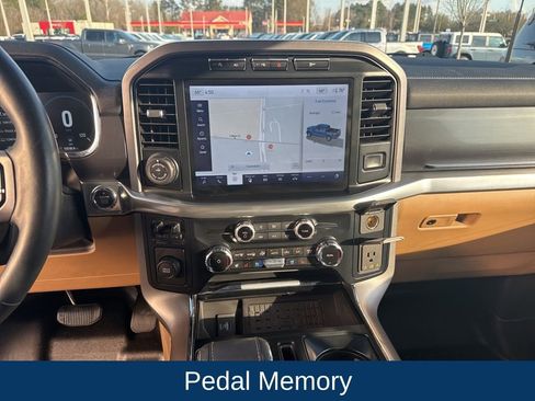 Used 2023 Ford F150 Lariat w/ Equipment Group 502A High image 25