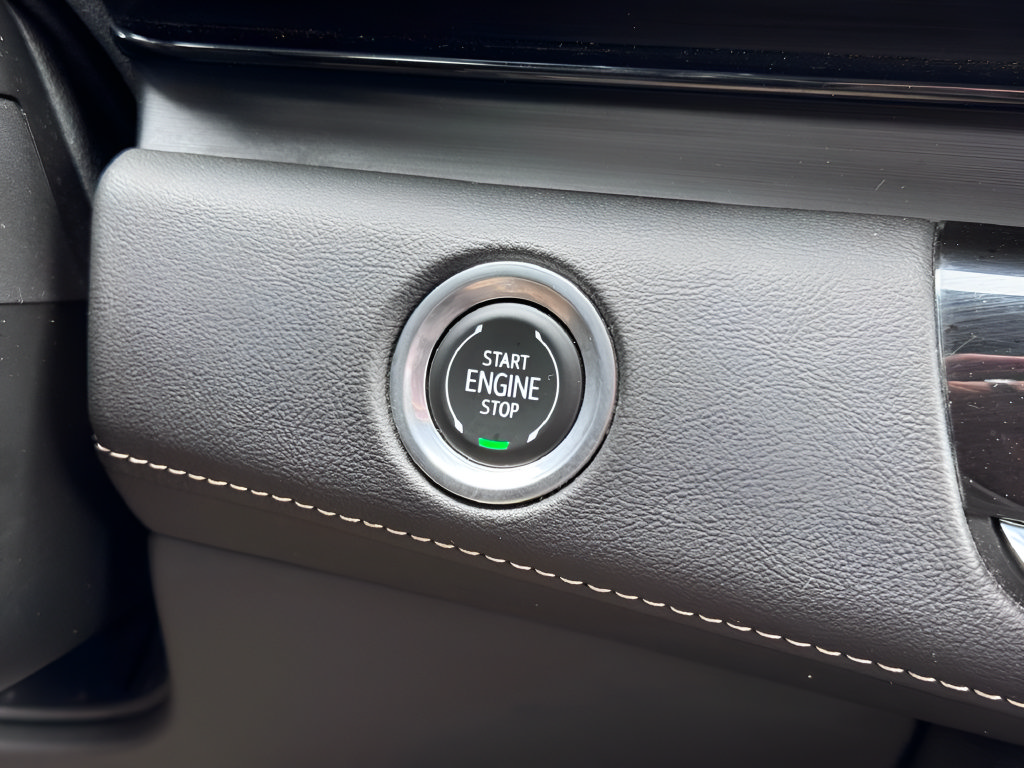 Used 2023 Cadillac Escalade Sport AWD/4WD image 20
