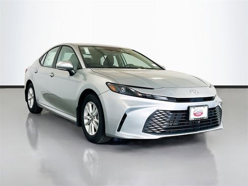 New 2026 Toyota Camry LE image 3