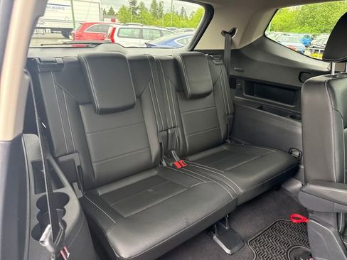 Used 2023 Volkswagen Atlas SEL R-Line AWD/4WD image 12