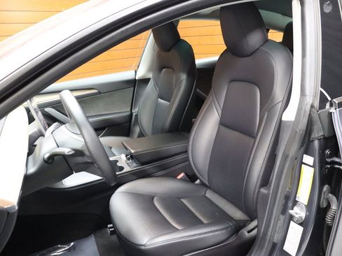 Used 2023 Tesla Model 3 Standard Range image 36