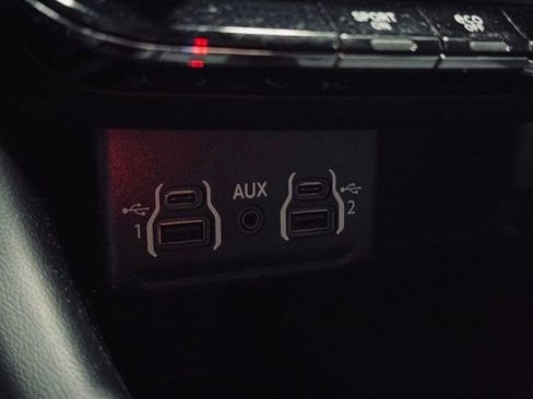 Used 2023 Dodge Durango GT image 37