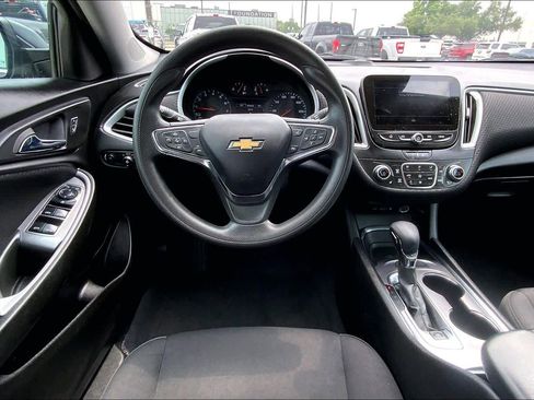 Used 2023 Chevrolet Malibu LT FWD image 6