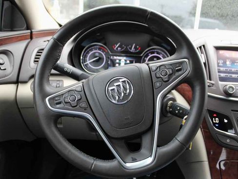 Used 2016 Buick Regal FWD image 15
