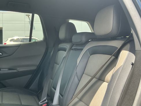 Certified 2025 Chevrolet Equinox LT w/ Convenience Package II AWD/4WD image 13