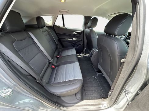 Used 2025 Chevrolet Trax LT w/ Driver Confidence Package FWD image 23
