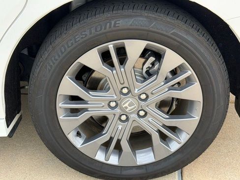 Used 2025 Honda Odyssey Touring image 10