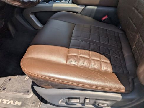 Used 2021 Nissan Titan Platinum Reserve w/ Moonroof Package AWD/4WD image 23
