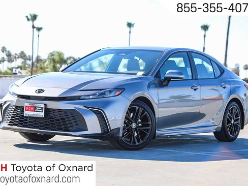 Used 2026 Toyota Camry SE w/ Convenience Package image 1