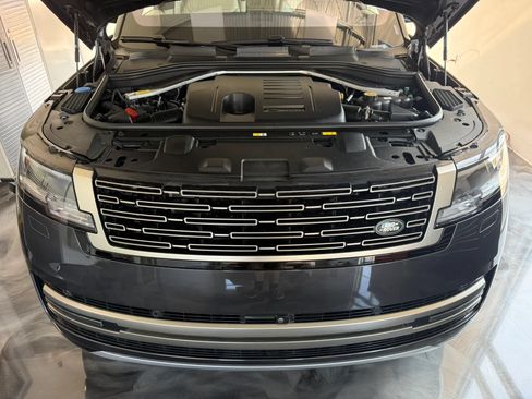 Used 2023 Land Rover Range Rover SE AWD/4WD image 9