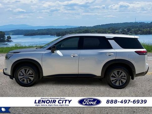 Used 2023 Nissan Pathfinder S AWD/4WD image 6