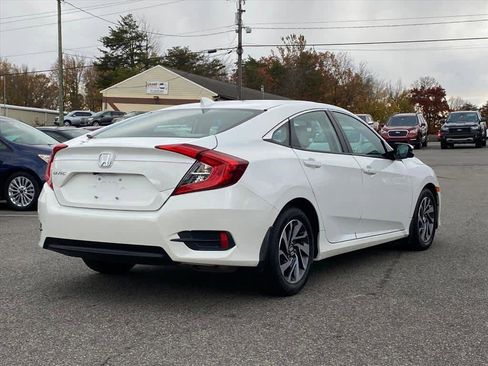 Used 2018 Honda Civic EX image 5