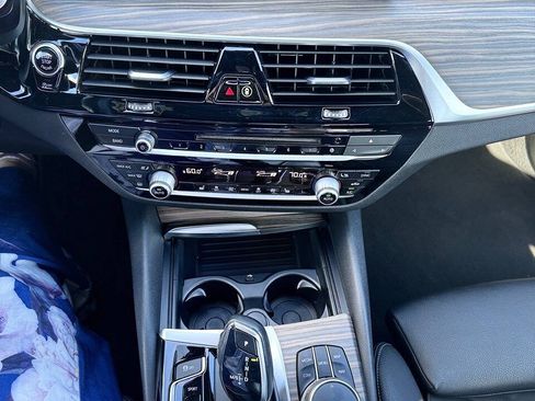 Used 2017 BMW 540i xDrive AWD/4WD image 12