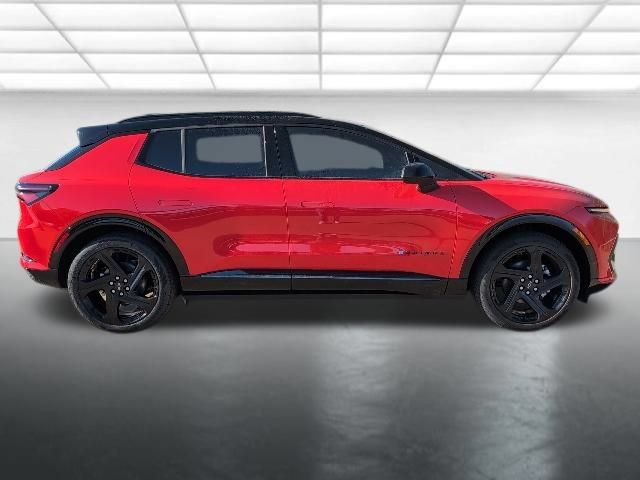 New 2026 Chevrolet Equinox EV RS FWD image 32