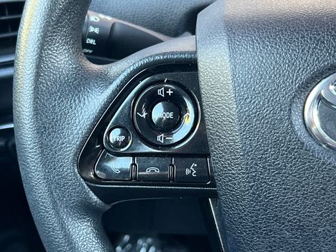 Used 2022 Toyota Prius LE FWD image 25