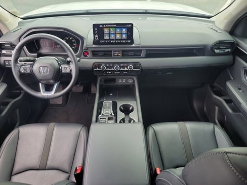 Certified 2025 Honda Pilot EX-L image 2