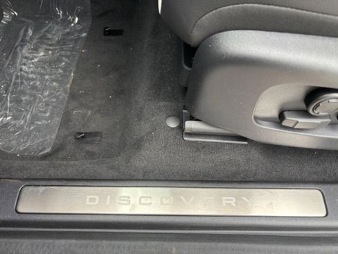 Used 2025 Land Rover Discovery Sport Dynamic SE image 37